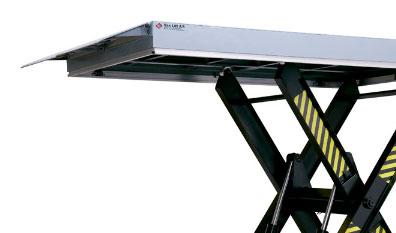 lift table with loading flaps